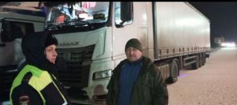 На трассе Тюмень – Омск ограничили движение большегрузов из-за непогоды На трассе Тюмень – Омск ограничили движение большегрузов из-за непогоды