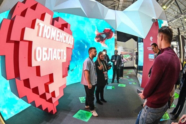 Более 102 тысяч человек посетили стенд Тюменской области на выставке "Россия"