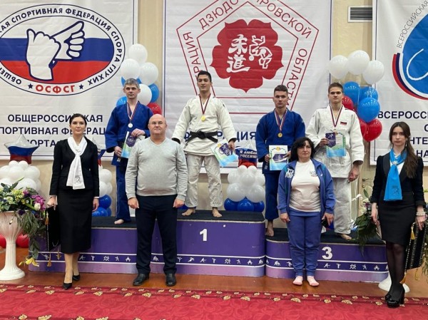 Три медали выиграли тюменские спортсмены на первом фестивале адаптивного дзюдо