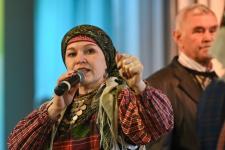 Национальным танцам и ткачеству обучают на Днях удмуртской культуры в Тюмени