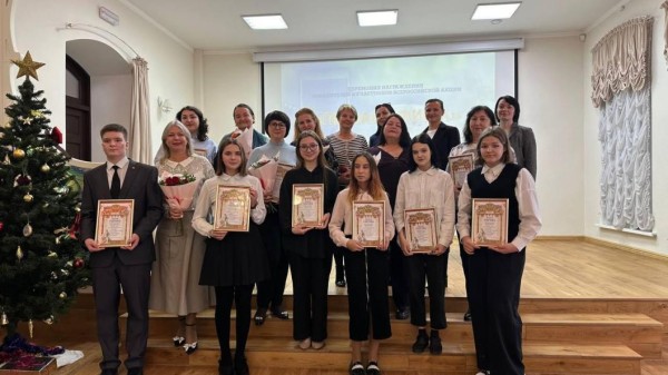 Планшеты и билеты в аквапарк получили участники акции "Первая афиша" Планшеты и билеты в аквапарк получили участники акции "Первая афиша"