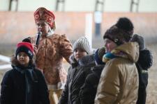 Более 300 юных тюменцев посетят новогодние утренники в конном клубе "Аллегро" до конца года