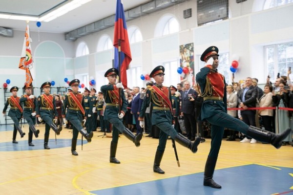 Владимир Якушев поздравил Екатеринбургское суворовское военное училище с 80-летием 