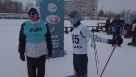 Более 200 спортсменов из разных регионов съехались на лыжные гонки в Тобольск