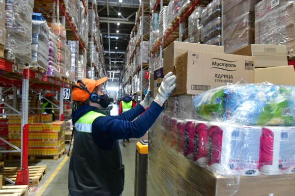 Эксперт рассказал об убытках логистических компаний из-за снегопада в Тюменской области