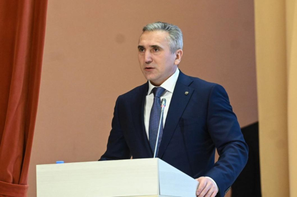 Лучшую оценку работе правительства Тюменской области дали жители региона, считает Александр Моор Лучшую оценку работе правительства Тюменской области дали жители региона, считает Александр Моор