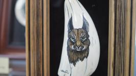 Работы 13 мастеров-косторезов выставили в галерее сувениров в Тюмени