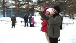 Студенты-спасатели в костюмах Дедов Морозов поздравили 150 пациентов тюменской больницы 