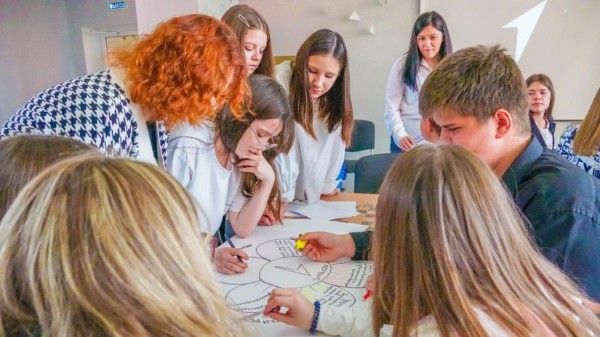 В Тюменском районе 4500 школьников входят в объединение "Движение Первых" 