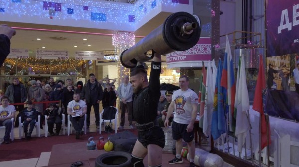 Спортсмены Тюменской области поставили новые рекорды на силовом турнире в Тобольске Спортсмены Тюменской области поставили новые рекорды на силовом турнире в Тобольске