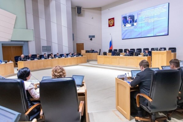 Горожане предпочитают личные встречи с тюменскими депутатами