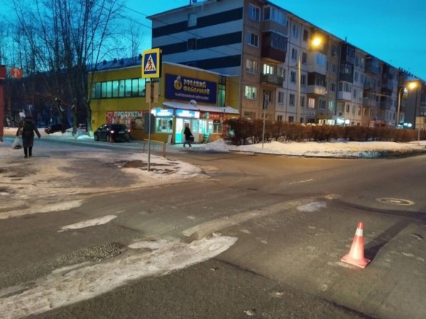 Пьяный водитель сбил школьницу на пешеходном переходе в Тюмени Пьяный водитель сбил школьницу на пешеходном переходе в Тюмени