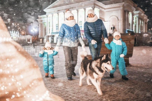 Александр Моор пожелал тюменцам проводить больше времени в кругу родных и близких Александр Моор пожелал тюменцам проводить больше времени в кругу родных и близких