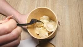 Первые в России пельменные вендинговые автоматы установили в гипермаркетах Тюмени