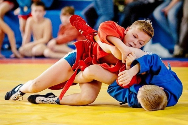 Лучшие самбисты Тюмени поспорят за медали на первенстве города Лучшие самбисты Тюмени поспорят за медали на первенстве города