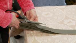 В Тюневском сельском поселении плетут маскировочные сети и собирают теплую одежду для бойцов