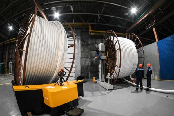 Тюменский завод открыл первое в УФО производство новых полимерных труб для нефтяной отрасли