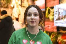 Тюменские волонтёры помогают гостям выставки "Россия" создавать семейные флотилии