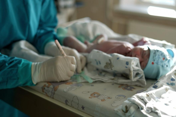 988 маленьких тюменцев появились на свет в январе 988 маленьких тюменцев появились на свет в январе