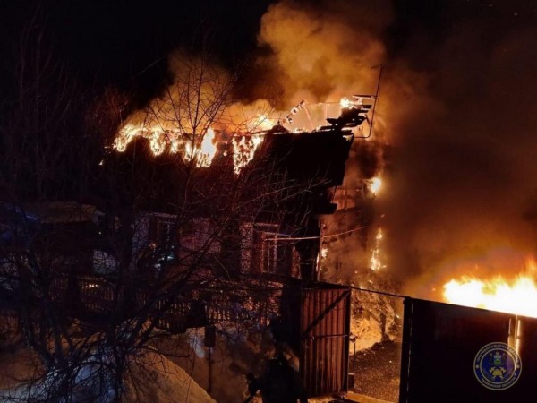 Более 200 квадратных метров составила площадь пожара в Тюменском районе