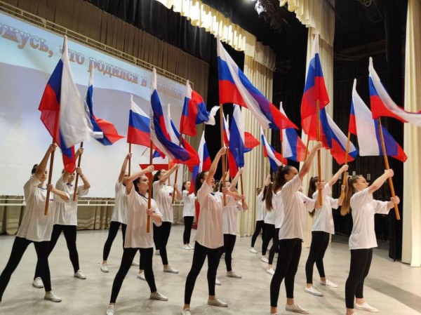 Александр Моор поздравил Краснодон с 81 годовщиной освобождения от немецко-фашистских захватчиков