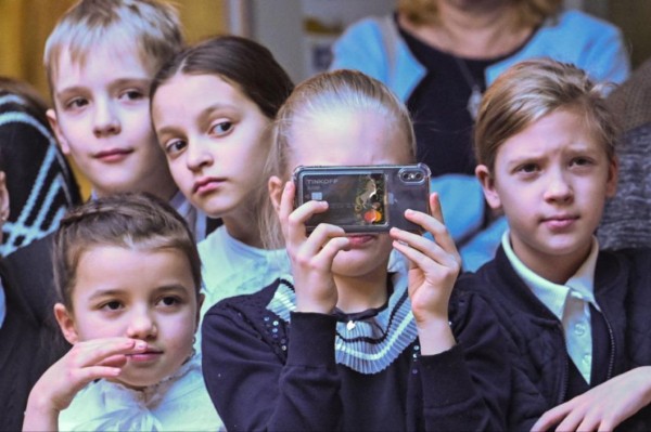 Акция "Будь первым" объединит школьников Тюменской области и их родителей 