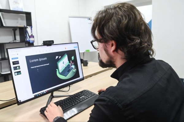 Тюменская IT-компания с помощью ИИ разработала редактор для презентаций