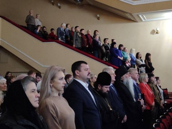 Александр Моор поздравил Краснодон с 81 годовщиной освобождения от немецко-фашистских захватчиков