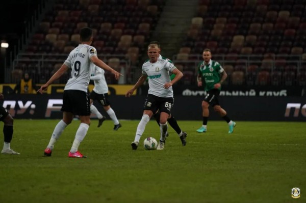 Нулевой ничьей завершилась встреча ФК "Тюмень" с московским "Торпедо" Нулевой ничьей завершилась встреча ФК "Тюмень" с московским "Торпедо"