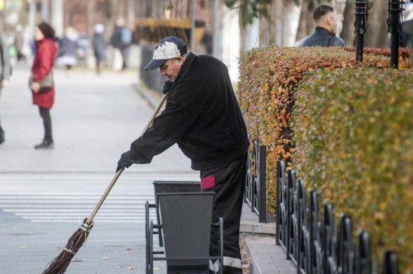 Владимир Якушев: труд работников ЖКХ &ndash; это гарантия комфорта и безопасности людей