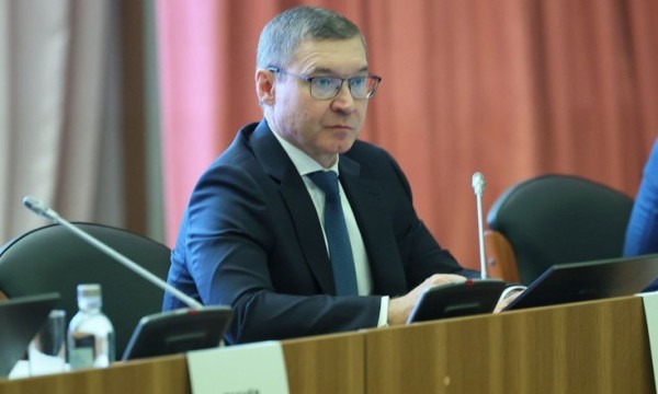 Владимир Якушев назвал работу с кадрами важным условием развития ОПК 