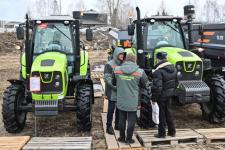 Высокотехнологичные новинки представляют предприятия России на выставке "Тюмень Агро-2024"