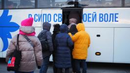 Участниц железнодорожного круиза "В Сибирь" встретили в Тюмени с цветами Участниц железнодорожного круиза "В Сибирь" встретили в Тюмени с цветами