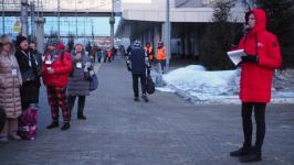 Участниц железнодорожного круиза "В Сибирь" встретили в Тюмени с цветами Участниц железнодорожного круиза "В Сибирь" встретили в Тюмени с цветами