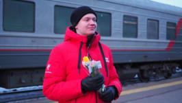 Участниц железнодорожного круиза "В Сибирь" встретили в Тюмени с цветами Участниц железнодорожного круиза "В Сибирь" встретили в Тюмени с цветами