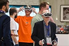 Тюменские VR-туры по промышленным предприятиям представили делегации Минпромторга РФ Тюменские VR-туры по промышленным предприятиям представили делегации Минпромторга РФ