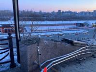 В Тюмени водитель выехал на спуск к набережной Туры и погиб