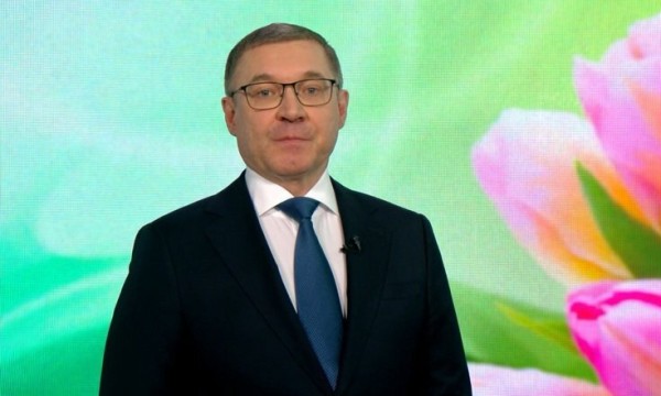 Владимир Якушев: женщины вдохновляют нас на новые свершения Владимир Якушев: женщины вдохновляют нас на новые свершения