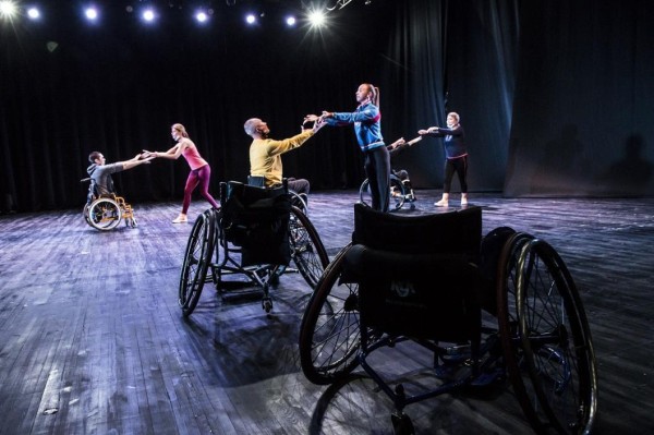 В Тюмени проведут чемпионат и первенство региона по танцам на колясках В Тюмени проведут чемпионат и первенство региона по танцам на колясках