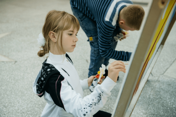 Тюменские депутаты приглашают школьников нарисовать "Лучший город Земли" Тюменские депутаты приглашают школьников нарисовать "Лучший город Земли"