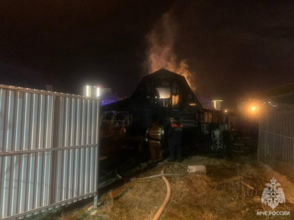 Тела двух человек нашли на месте пожара в Тюмени