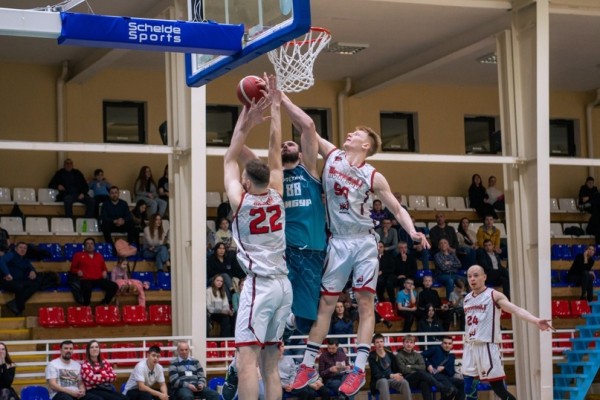 Тобольские баскетболисты поборются в финале чемпионата страны