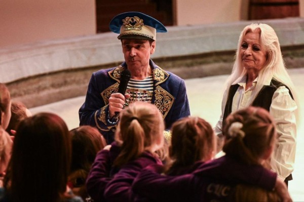 В Тюменском цирке провели открытую репетицию для подопечных фонда "Защитники Отечества" В Тюменском цирке провели открытую репетицию для подопечных фонда "Защитники Отечества"