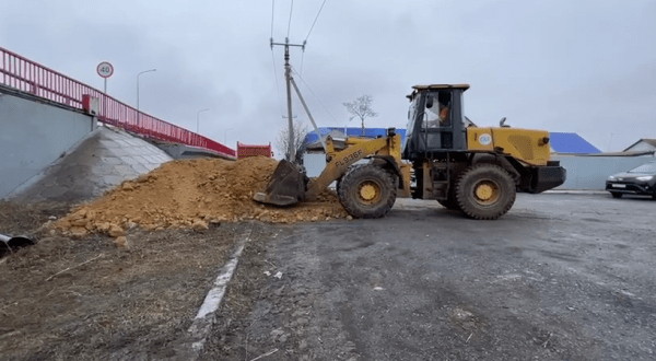 В Ишиме делают запас грунта для укрепления пониженных мест береговой линии