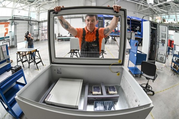 В Тюменской области наладили международное сотрудничество по выпуску печатных плат В Тюменской области наладили международное сотрудничество по выпуску печатных плат