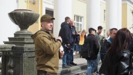 Первая группа студентов-добровольцев уехала в Ишимский район для разбора временных насыпей Первая группа студентов-добровольцев уехала в Ишимский район для разбора временных насыпей