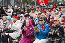 В Тюмени прошел митинг в честь годовщины присвоения звания "Город трудовой доблести"