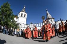 Икону Казанской Божией Матери встретили в Свято-Троицком мужском монастыре в Тюмени