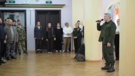 Первая группа студентов-добровольцев уехала в Ишимский район для разбора временных насыпей Первая группа студентов-добровольцев уехала в Ишимский район для разбора временных насыпей