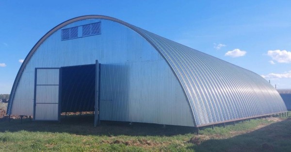 Арочник для хранения зерновых установили  в Аромашево